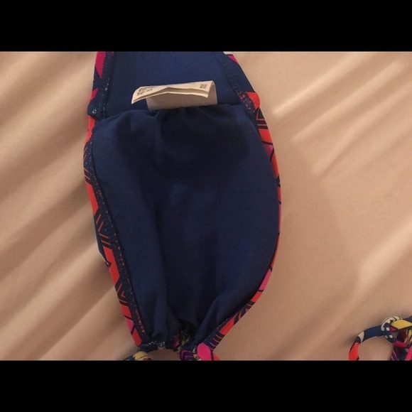 Summer Old Navy Bandeau- Geometric Pattern Size M - Picture 2 of 3